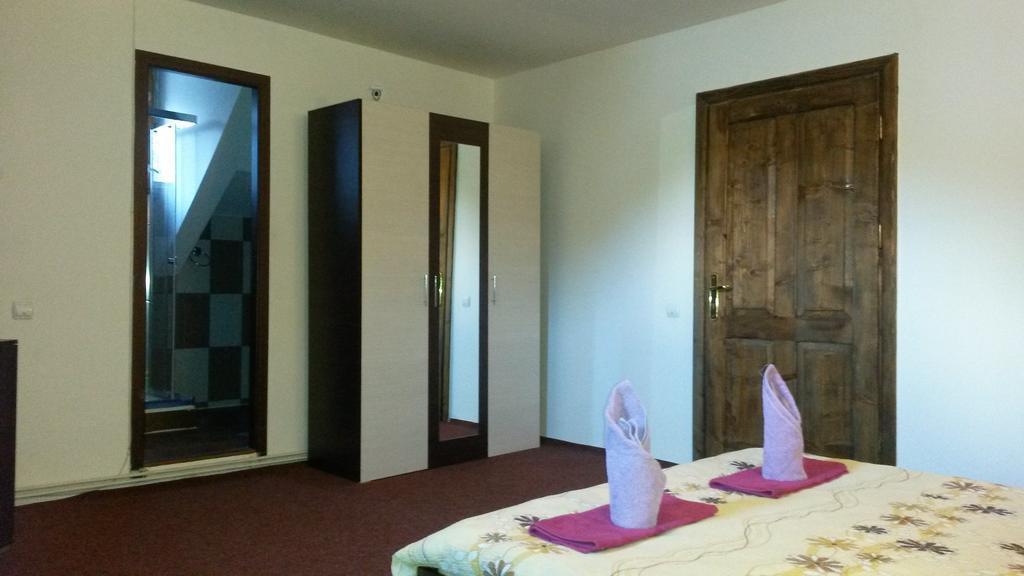 فندق بوستينفي  Casa Frasin الغرفة الصورة